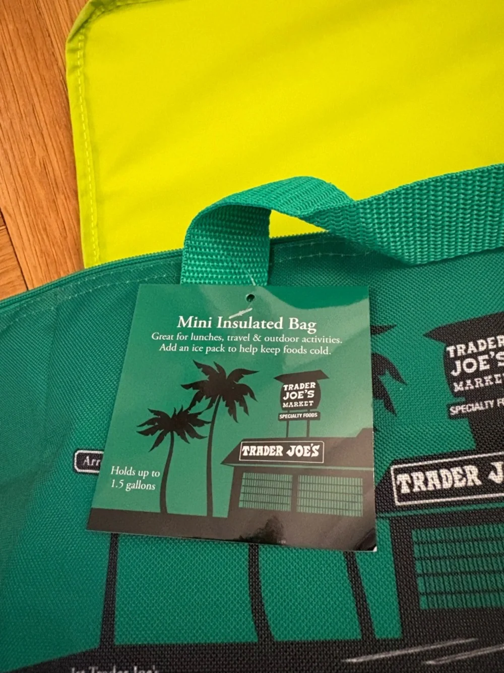 Trader Joe’s Mini Insulated Bag - Green - Picture 4 of 5